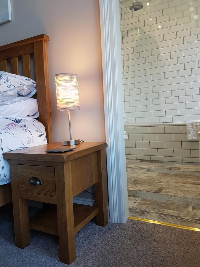 Bed and Breakfast Lyndene Пенистон Экстерьер фото