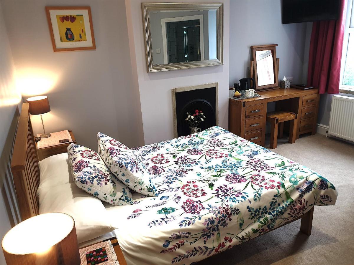 Bed and Breakfast Lyndene Пенистон Экстерьер фото